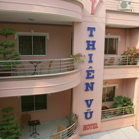 Thien Vu Hotel Хошимин Екстериор снимка